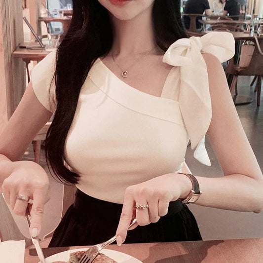 リボンアシンメトリーニット